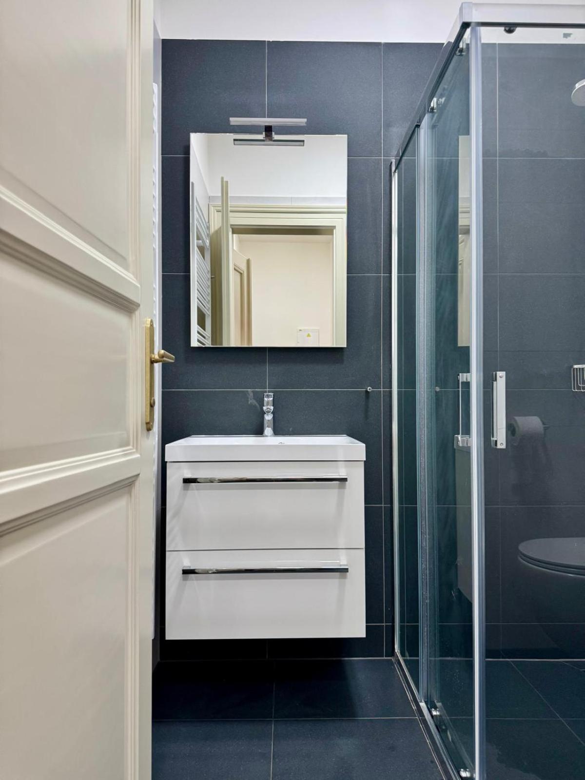 Pearl Bee Deluxe Suites Plzeň Dış mekan fotoğraf