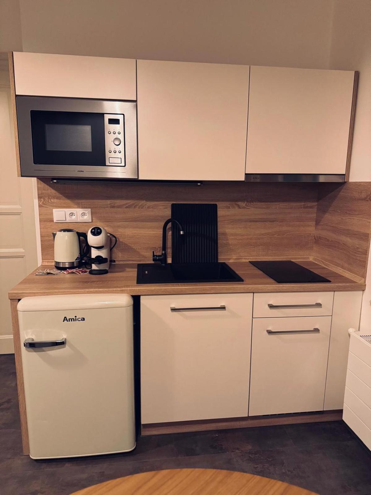 Pearl Bee Deluxe Suites Plzeň Dış mekan fotoğraf