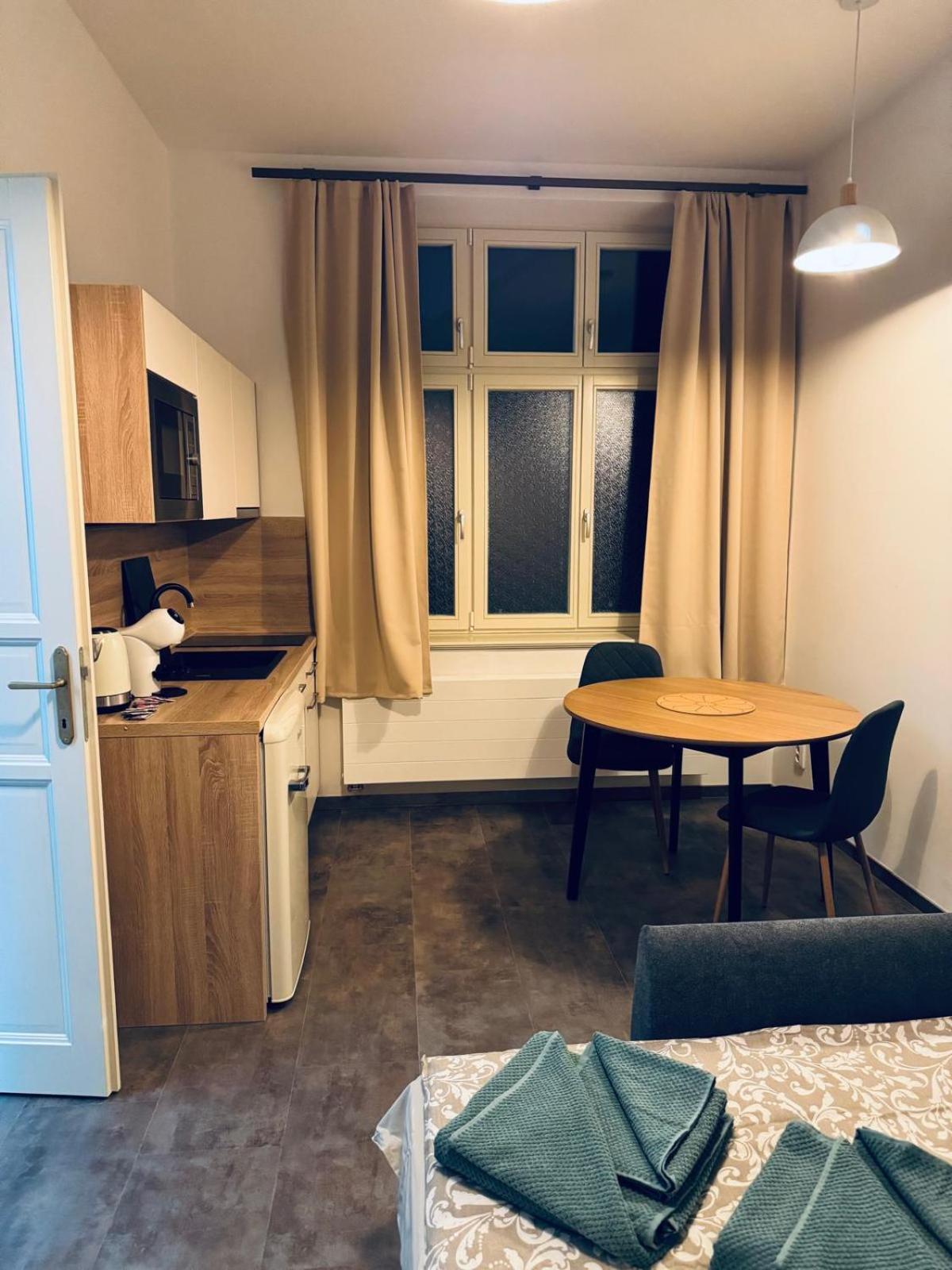 Pearl Bee Deluxe Suites Plzeň Dış mekan fotoğraf