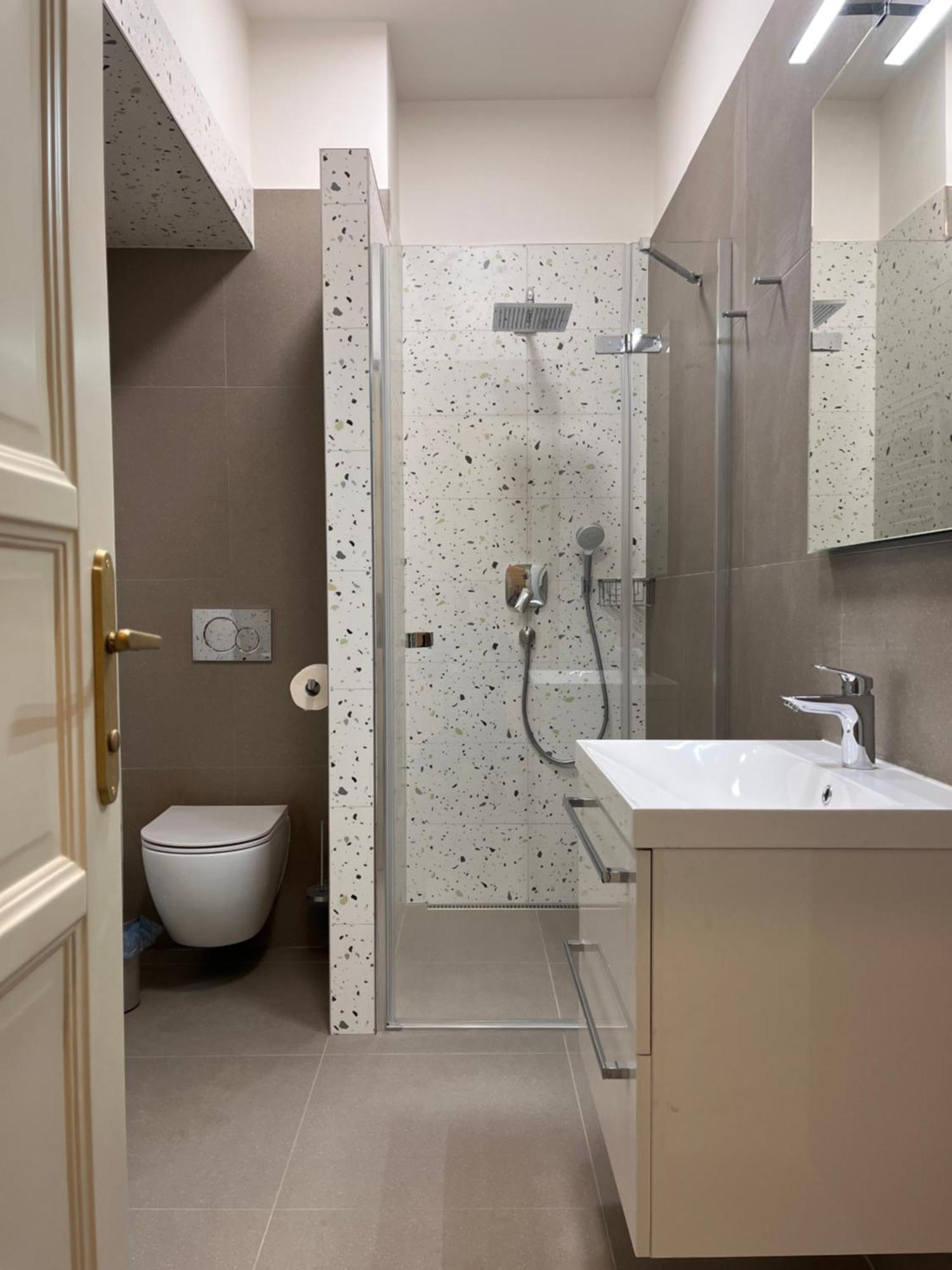 Pearl Bee Deluxe Suites Plzeň Dış mekan fotoğraf