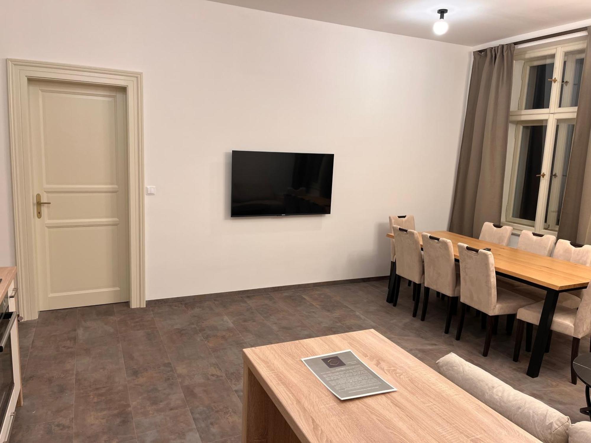 Pearl Bee Deluxe Suites Plzeň Dış mekan fotoğraf